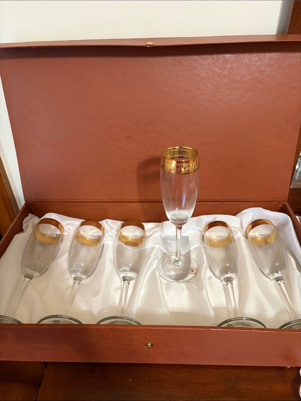 Vintage set of 6 champagne flutes with Greek key gold rim in case